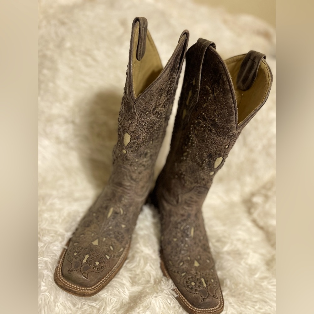 Cowgirl Corral Boots Size 6 1/2